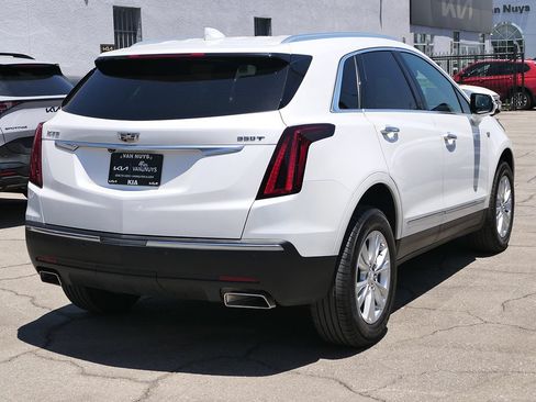 Used 2023 Cadillac XT5 Luxury FWD image 2