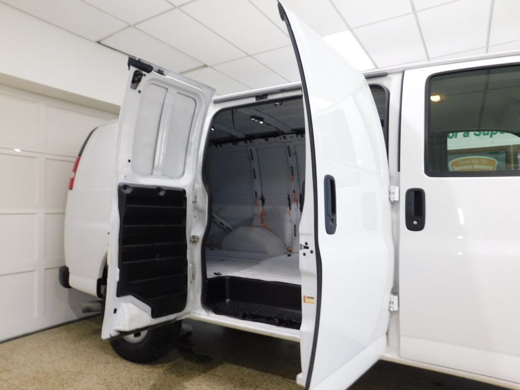 Used 2021 Chevrolet Express 2500 w/ Driver Convenience Package RWD image 16