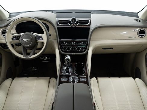 Certified 2023 Bentley Bentayga Extended Wheelbase AWD/4WD image 28
