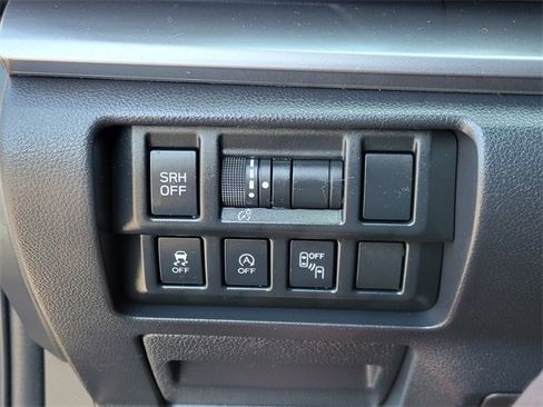 Used 2023 Subaru Crosstrek 2.5i Limited w/ Moonroof Package image 29