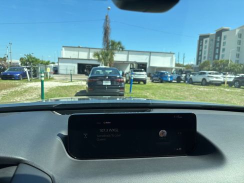 Used 2025 MAZDA CX-50 AWD 2.5 S w/ Premium Plus Pkg image 17