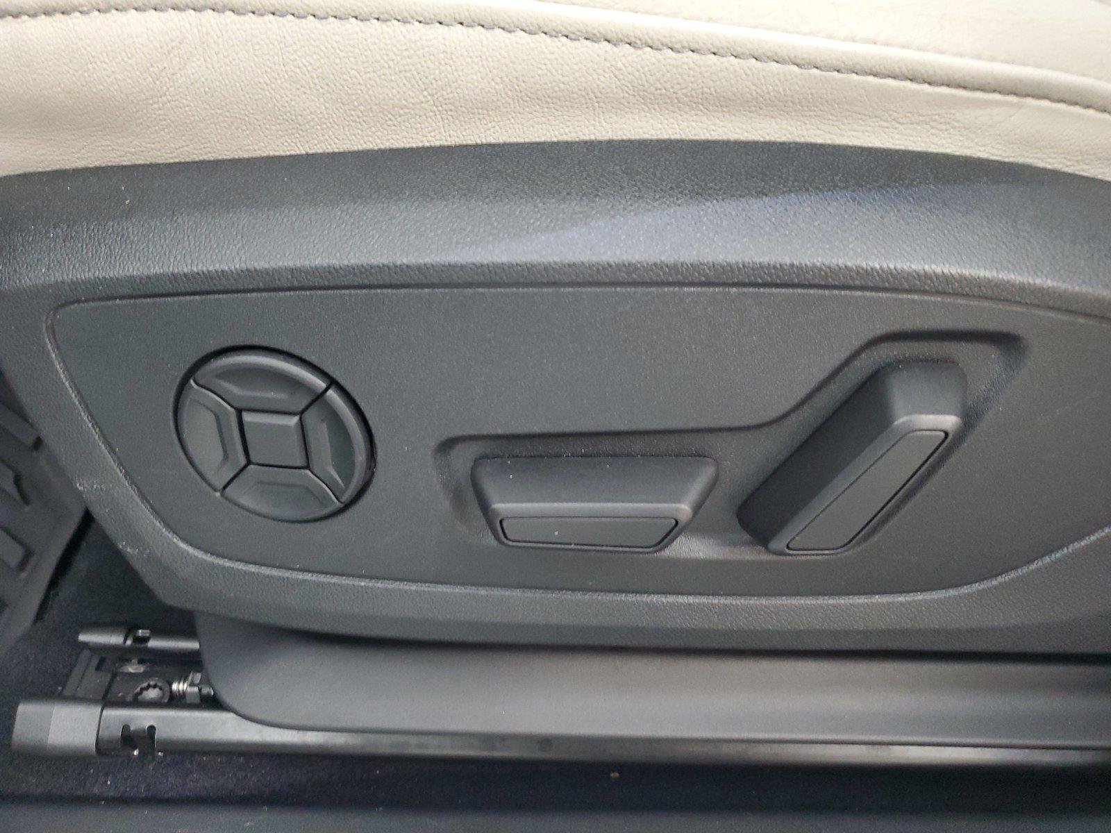 Used 2023 Audi Q4 e-tron Premium Plus w/ Premium Plus RWD image 20