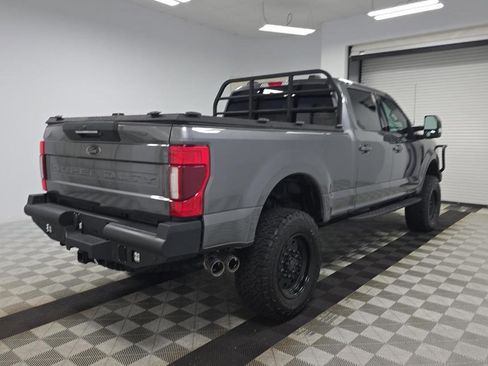 Used 2022 Ford F250 Lariat w/ Black Appearance Package image 3