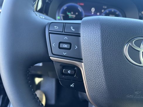 New 2025 Toyota Crown Signia image 23