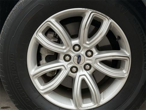 Used 2021 Ford Explorer 2WD w/ Class III Trailer Tow Package image 8