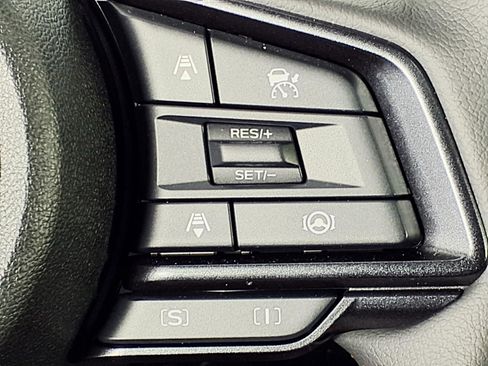 Used 2025 Subaru Crosstrek 2.5i Limited w/ Popular Package #3A image 18