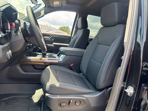 New 2026 Chevrolet Silverado 1500 RST w/ Dark Appearance Package AWD/4WD image 14