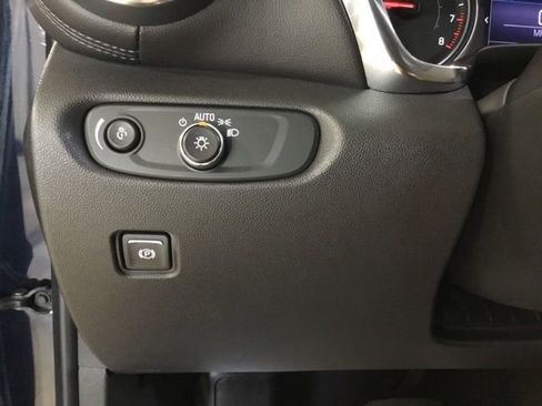 Used 2020 Chevrolet Blazer LT FWD image 35