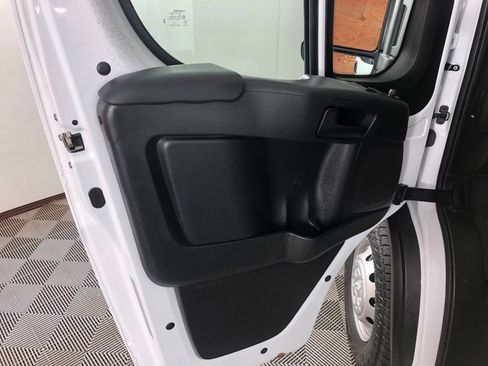 Used 2023 RAM ProMaster 2500 FWD image 9