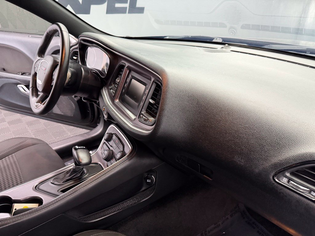 Used 2016 Dodge Challenger SXT RWD image 40