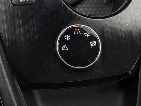 Used 2022 Nissan Rogue SL image 24