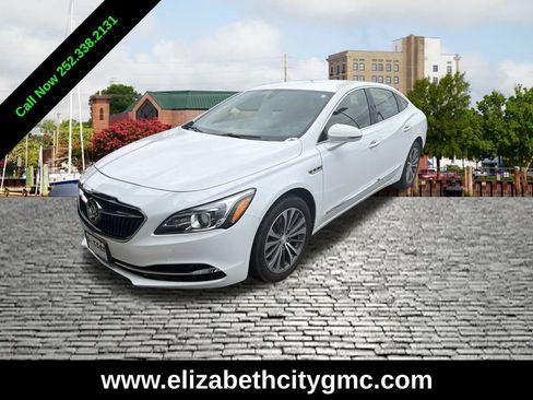 Used 2018 Buick LaCrosse Essence FWD image 1