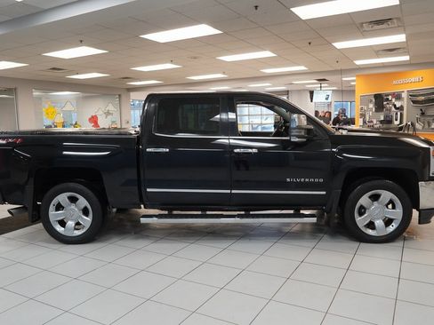 Used 2018 Chevrolet Silverado 1500 LTZ w/ LTZ Plus Package image 12