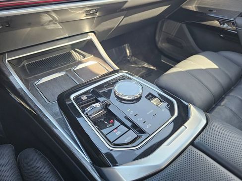 Used 2025 BMW 740i 740i image 28