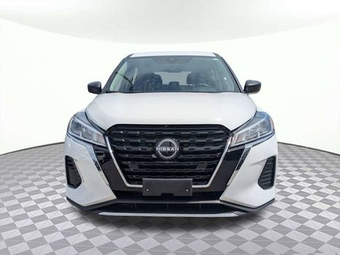 Used 2024 Nissan Kicks S FWD image 7