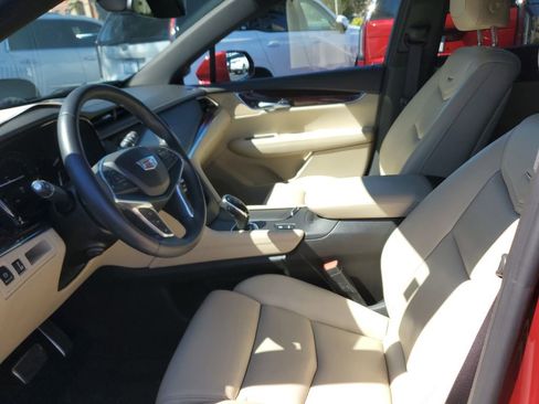 Used 2017 Cadillac XT5 Premium Luxury w/ Driver Assist Package image 21