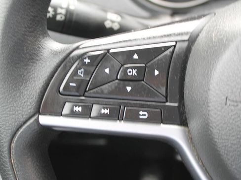 Used 2018 Nissan Rogue S image 26