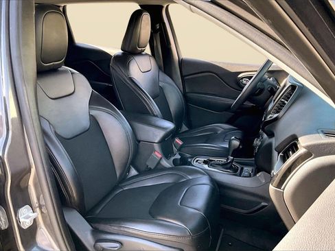 Certified 2020 Jeep Cherokee Latitude Plus image 20