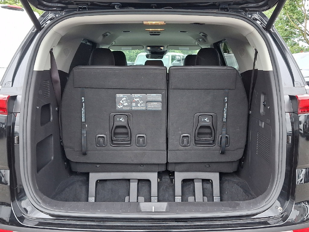 Certified 2024 Kia Carnival EX FWD image 31