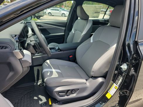 Used 2026 Toyota Camry SE FWD image 17