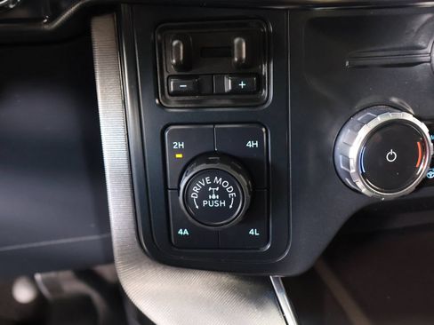 Used 2025 Ford F150 Platinum w/ Equipment Group 702A High AWD/4WD image 9