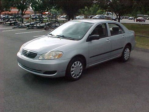 Used 2005 Toyota Corolla LE FWD image 4