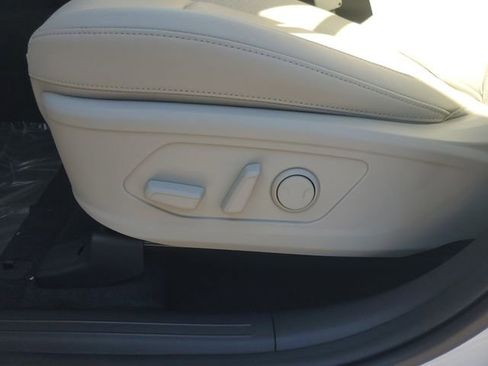 New 2026 Kia Sorento S w/ S Panoramic Sunroof Package image 16