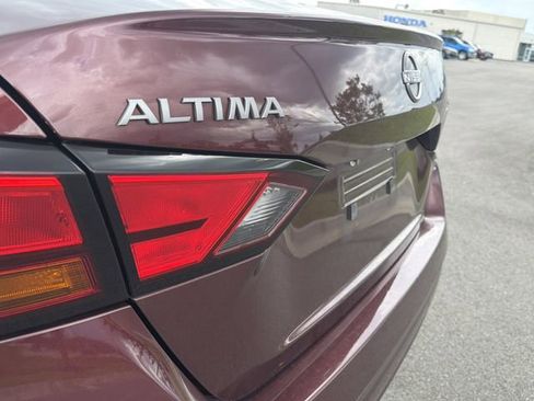 Used 2024 Nissan Altima 2.5 SV FWD image 33