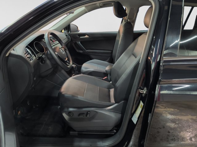 Used 2020 Volkswagen Tiguan SE FWD image 11
