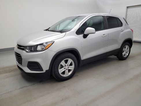 Used 2021 Chevrolet Trax LS w/ Tint and Cruise Package FWD image 2