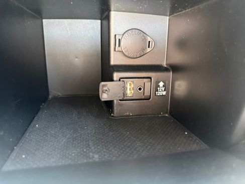 Used 2012 Toyota Camry LE FWD image 23