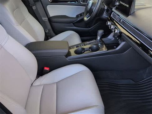 Used 2025 Honda Civic Sport image 24