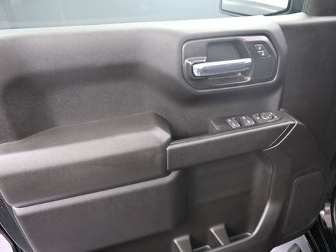 Certified 2025 Chevrolet Silverado 1500 Custom w/ Turbomax Blackout Package image 13