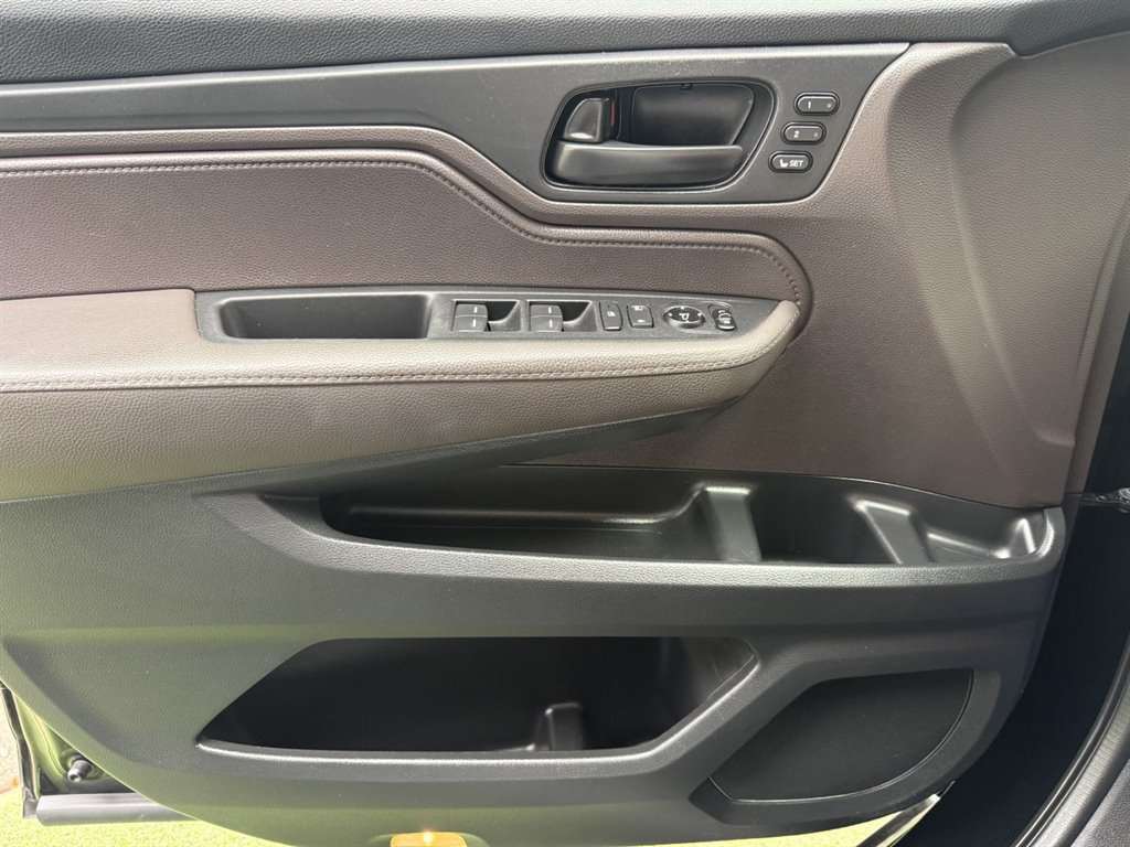 Used 2018 Honda Odyssey EX-L image 33