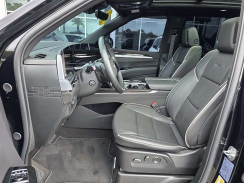Used 2025 Cadillac Escalade ESV Premium Luxury w/ Touring Package AWD/4WD image 11