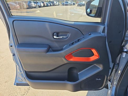 Used 2025 Nissan Frontier PRO-4X w/ Pro Premium Package image 29