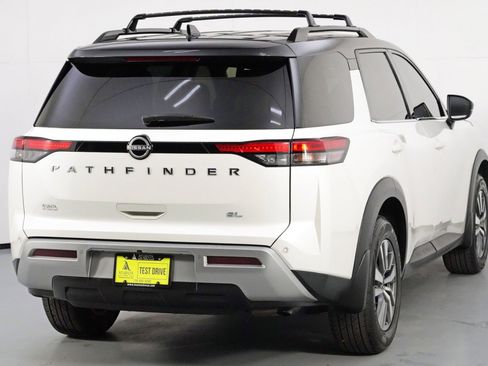 Used 2023 Nissan Pathfinder SL image 50