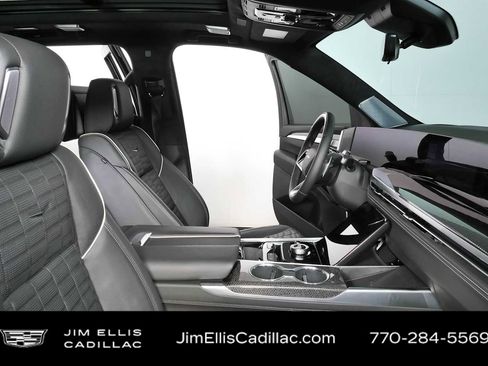 Certified 2026 Cadillac Escalade V w/ LPO, Onyx Lite Package AWD/4WD image 25