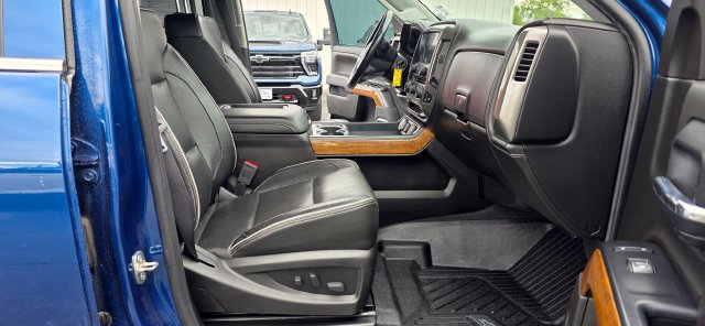 Used 2019 Chevrolet Silverado 3500 High Country w/ Duramax Plus Package AWD/4WD image 16
