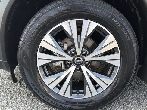 Certified 2023 Nissan Rogue SV w/ SV Premium B Package AWD/4WD image 10
