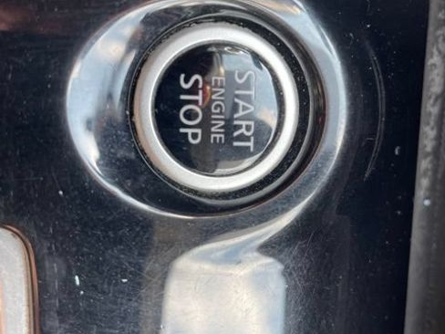 Used 2023 Nissan Versa SV FWD image 37