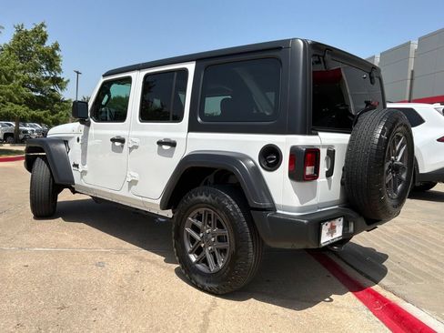Used 2025 Jeep Wrangler Unlimited Sport AWD/4WD image 8