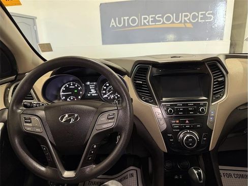 Used 2017 Hyundai Santa Fe Sport image 37