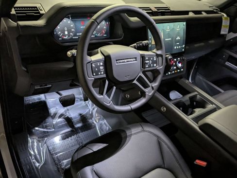 New 2026 Land Rover Defender 110 X-Dynamic SE AWD/4WD image 16