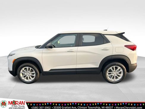 Certified 2025 Chevrolet TrailBlazer LS w/ LS Convenience Package image 3