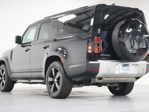 Used 2023 Land Rover Defender 130 SE AWD/4WD image 10