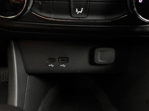 Used 2025 Buick Encore GX Preferred FWD image 24
