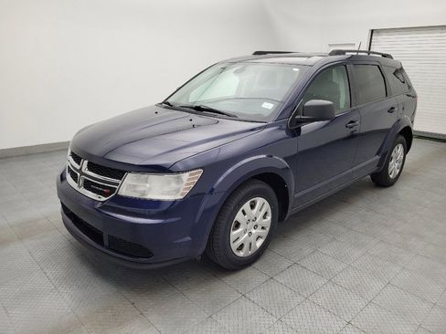 Used 2020 Dodge Journey SE FWD image 2