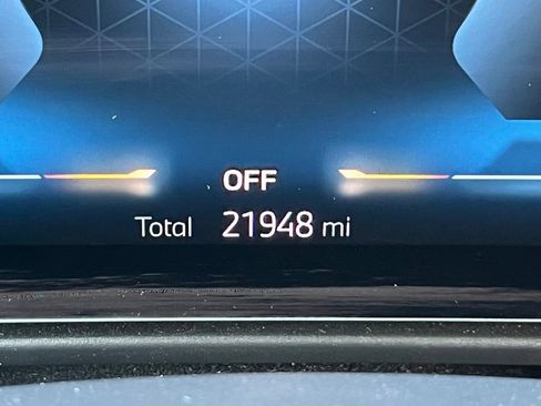 Used 2023 BMW i4 eDrive40 w/ Premium Package RWD image 17