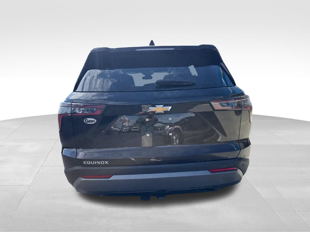 Used 2026 Chevrolet Equinox LT FWD image 4